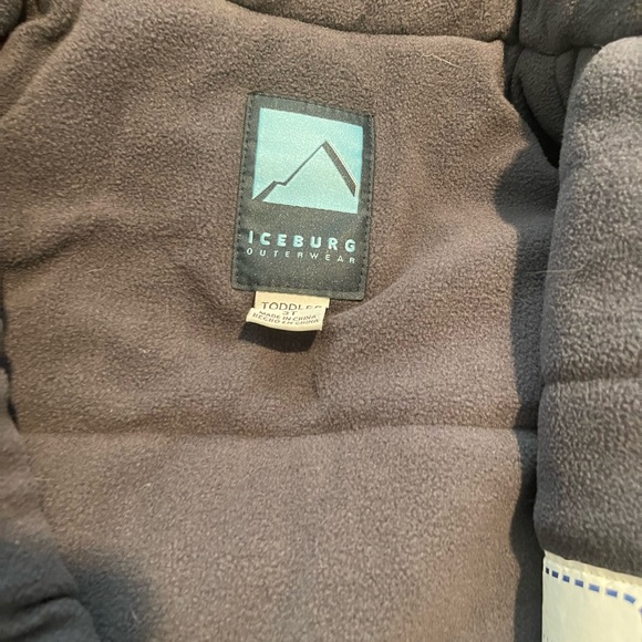 Geometric Patterned Jacket - Picture 6 of 12